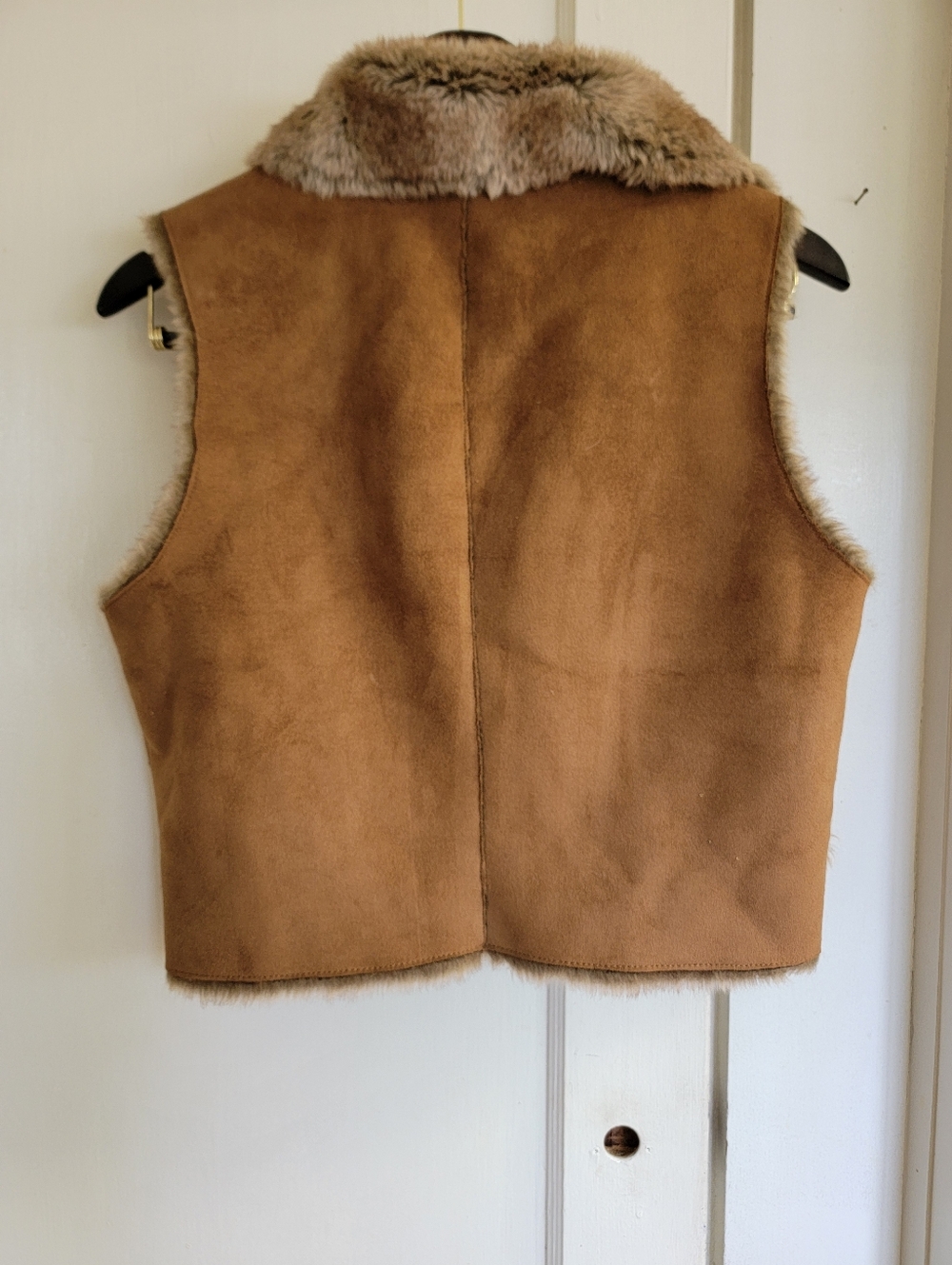 Faded Glory Faux Fur/Suede Vest in Camel - Picture 7 of 10